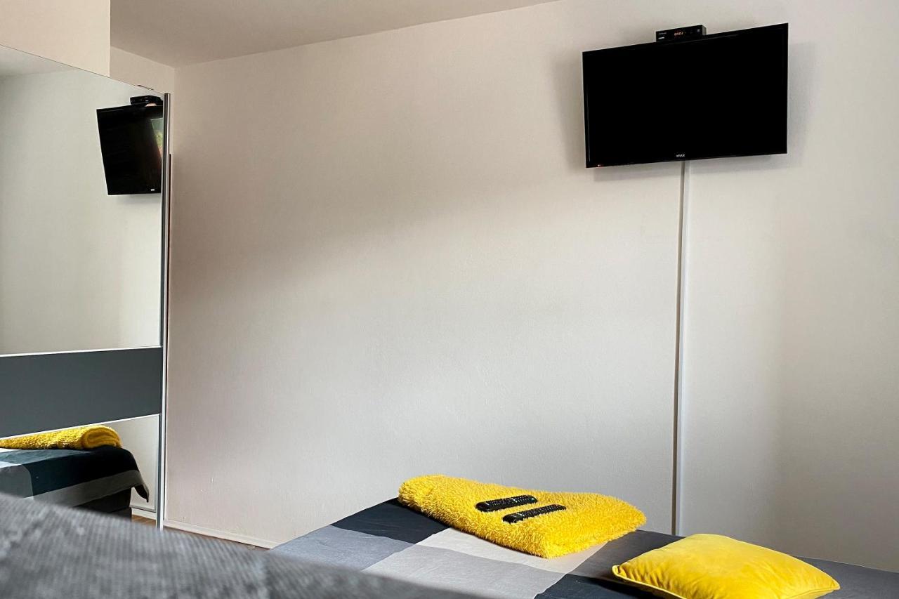 Laveruda Apartment With Balcony And Free Parking 普拉 外观 照片